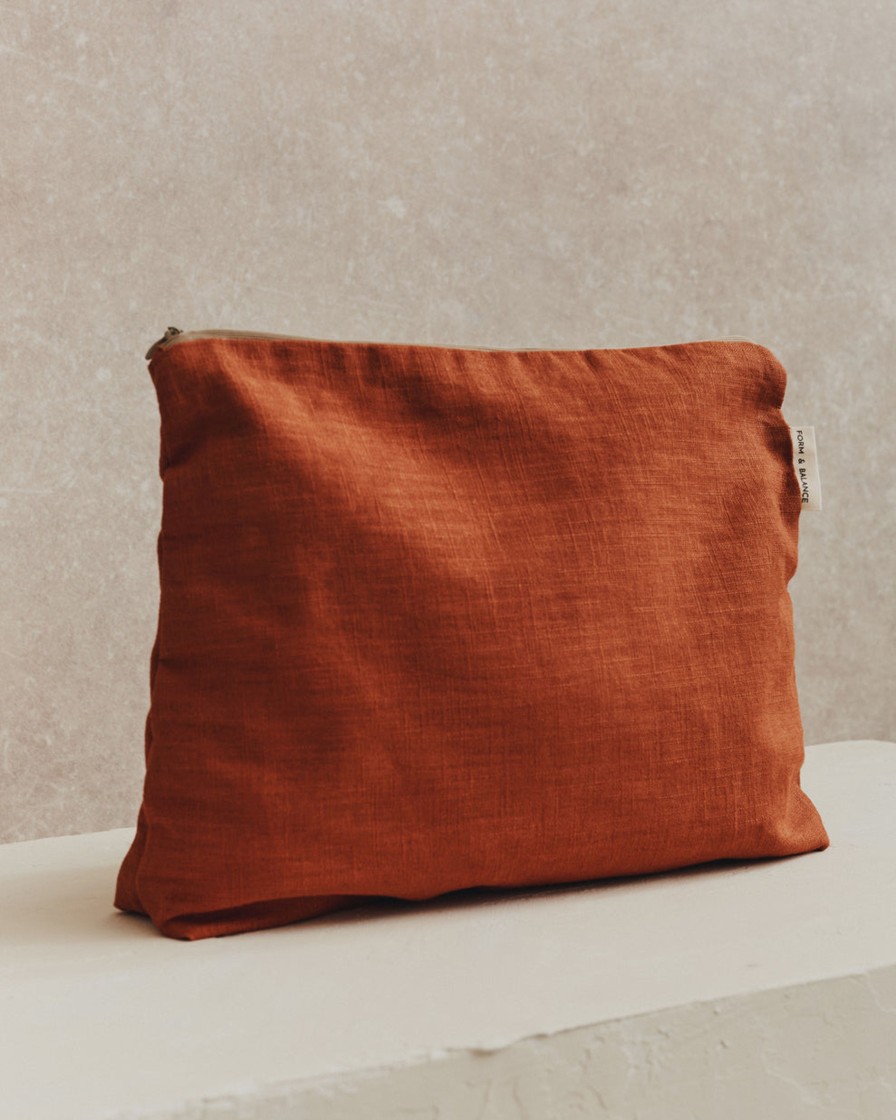 Lifestyle Form & Balance | Large Pouch 001 | Rust