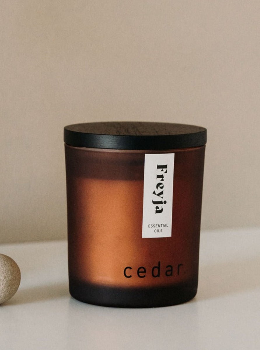 Homeware Cedar | Freya | Essential Oil Candle | Medium